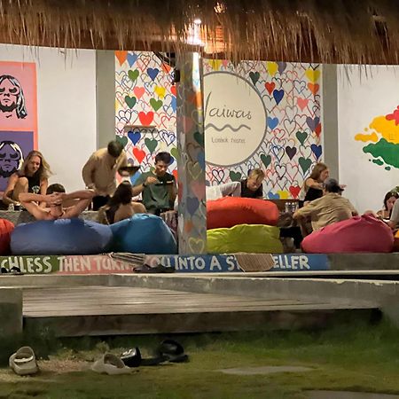 Waiwas Hostel Kuta  Εξωτερικό φωτογραφία