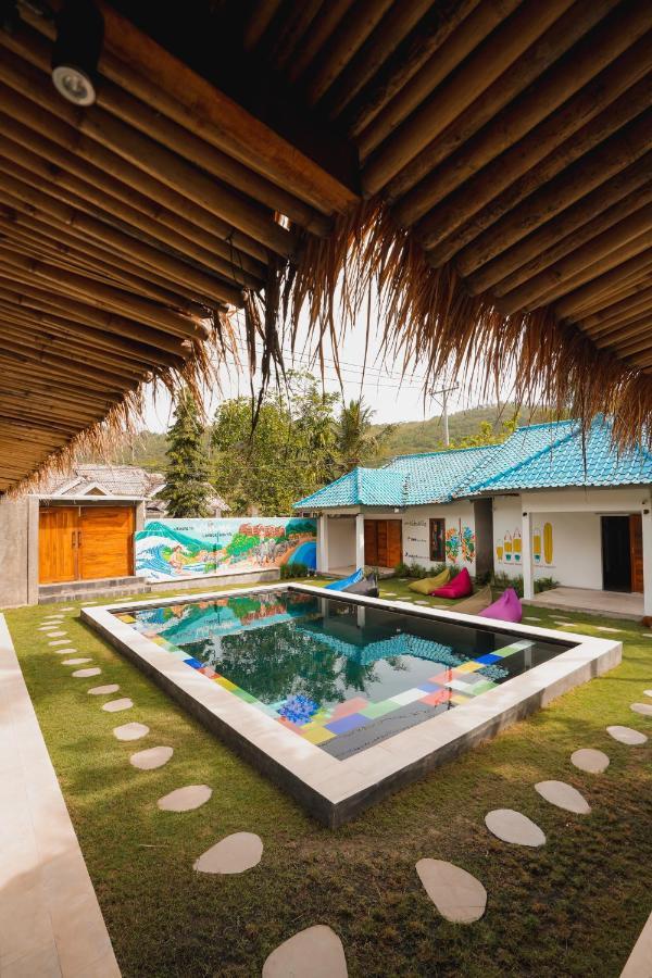 Waiwas Hostel Kuta  Εξωτερικό φωτογραφία