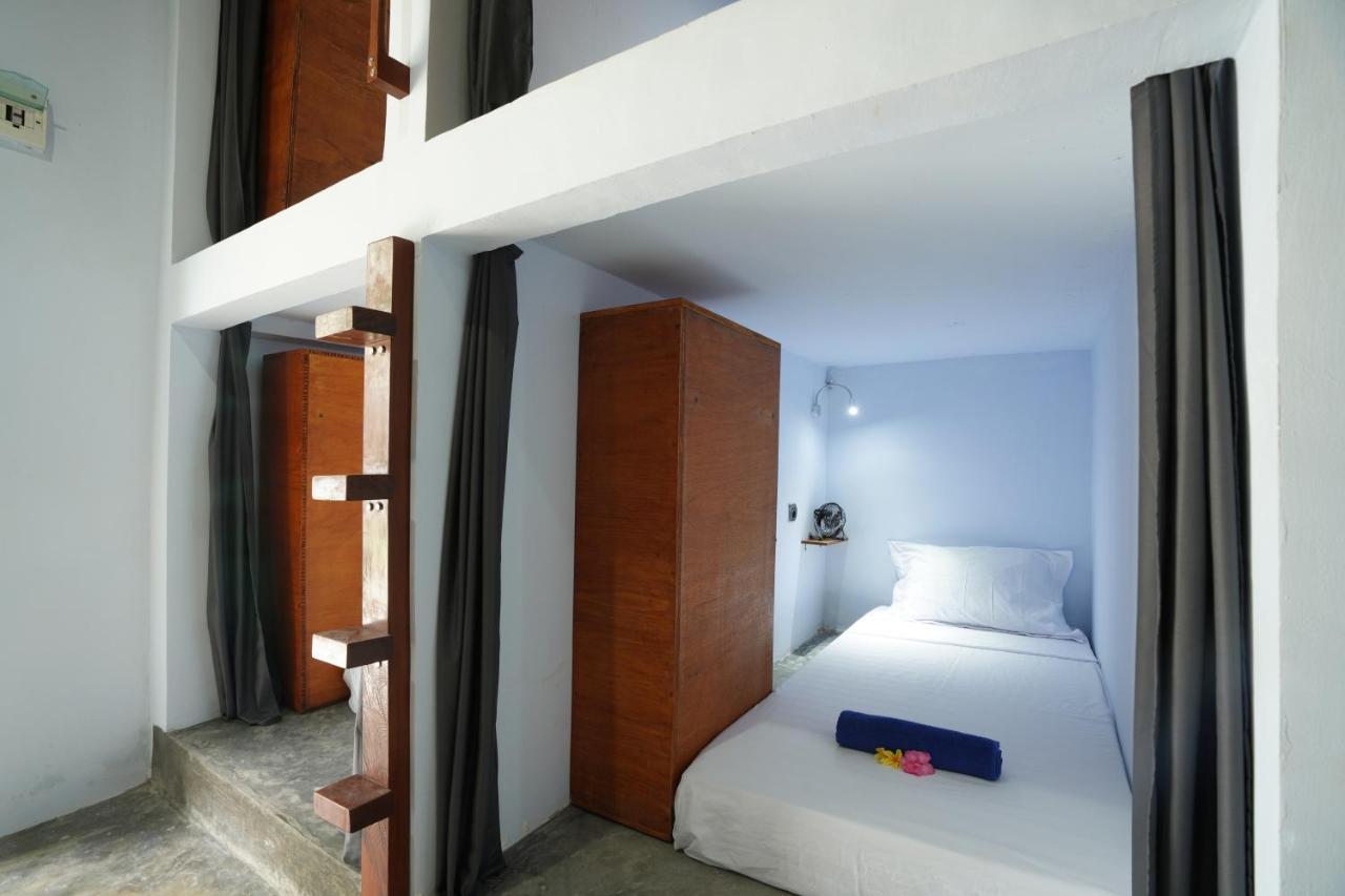 Waiwas Hostel Kuta  Εξωτερικό φωτογραφία